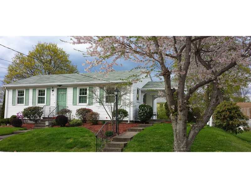 142 Manila Avenue Woonsocket, RI 02895 - Photo 1 of 12 Exterior Front.