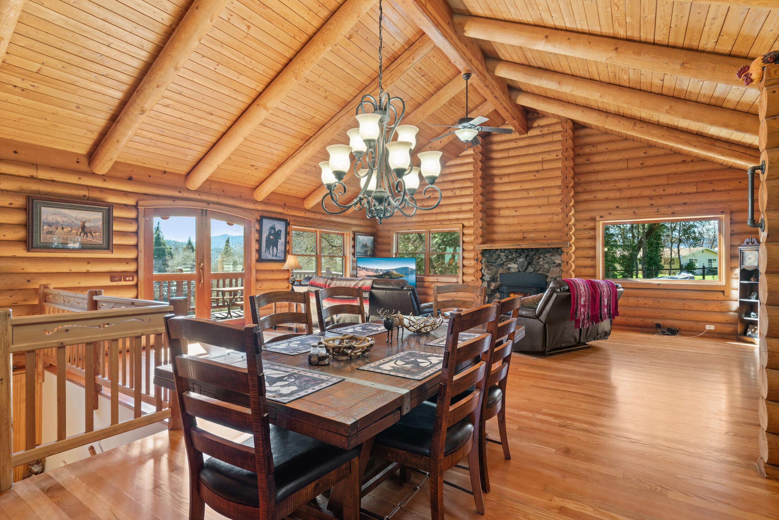 151 Kubli Road Grants Pass, OR 97527 - Photo 4 of 55