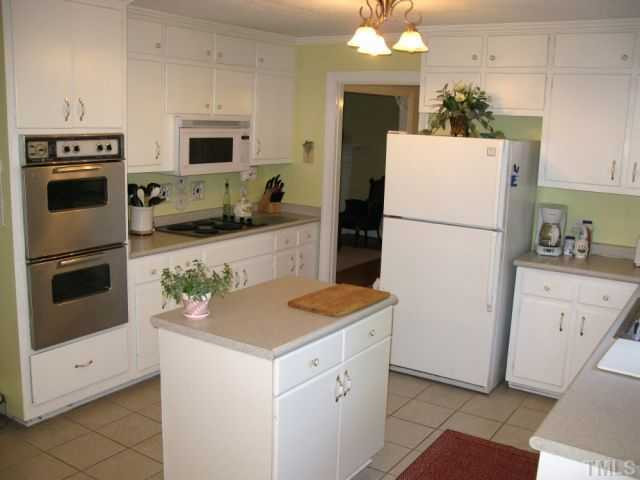 4917 Rembert Drive Raleigh, NC 27612 - Photo 2 of 11 Kitchen