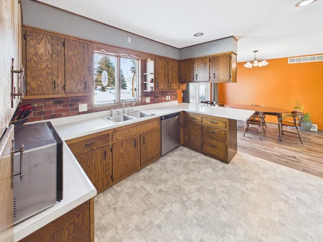 $199,900 | 702 Dakota Avenue, Hoffman, MN 56339