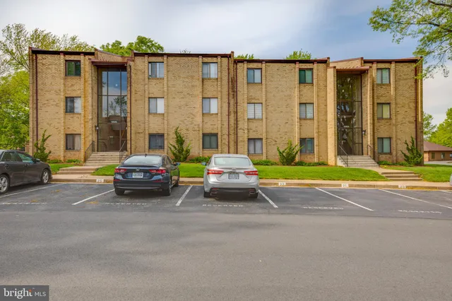 $1,700 | 10626 Provincial Drive, Unit E, Manassas, VA 20109