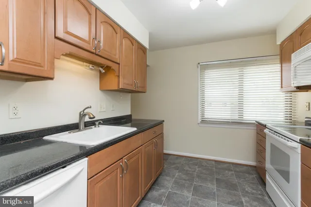 $1,700 | 10626 Provincial Drive, Unit E, Manassas, VA 20109