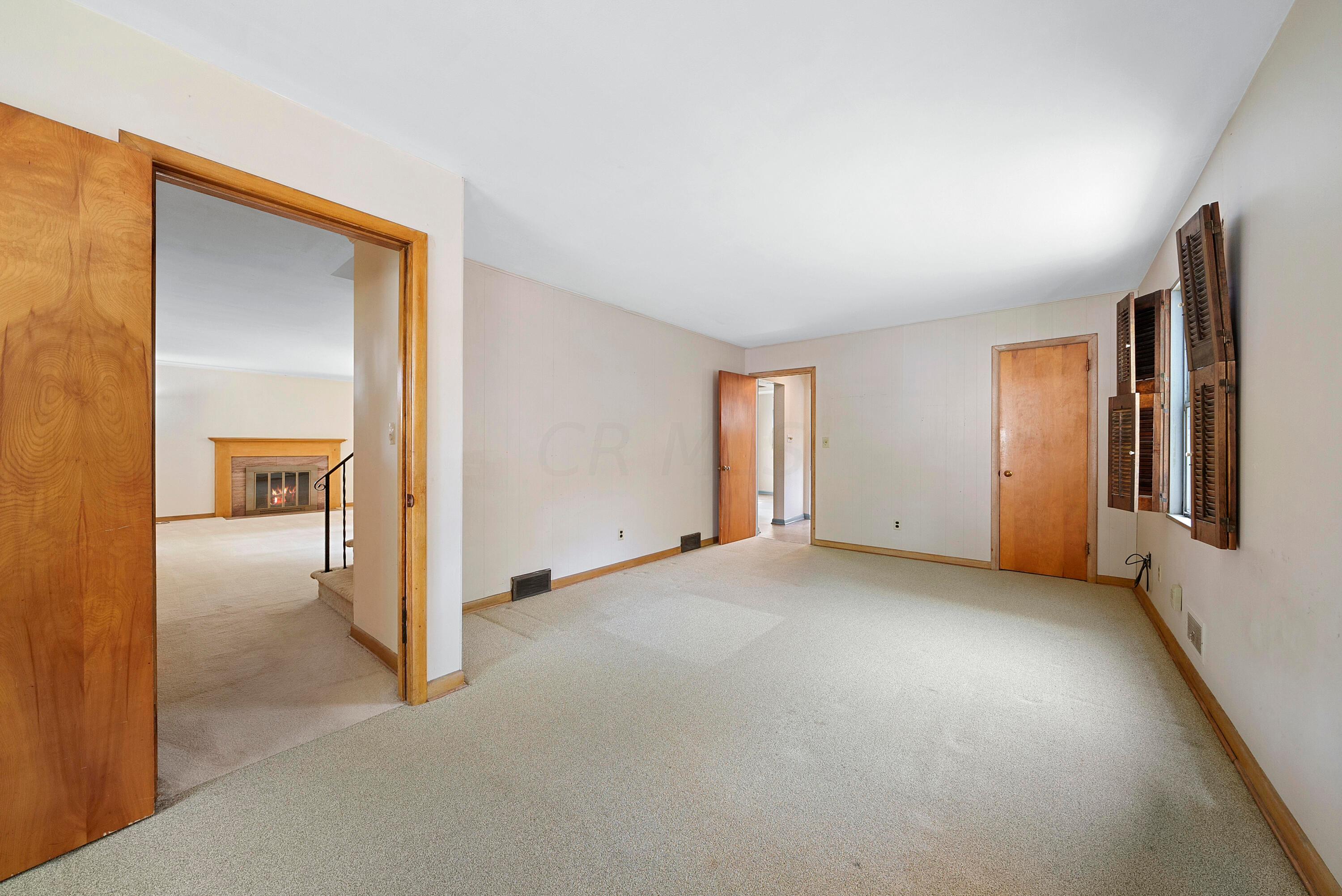2676 Welsford Road Columbus, OH 43221 - Photo 13 of 30 1St floor Bedroom