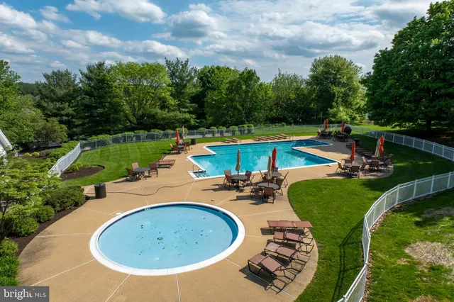 $649,000 | 427 Vineyard Lane, Downingtown, PA 19335