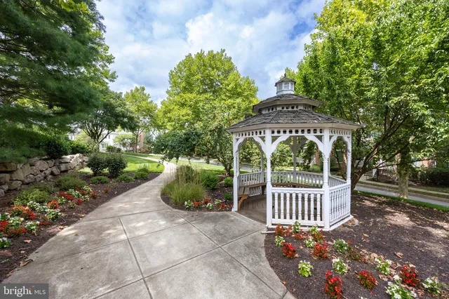 $649,000 | 427 Vineyard Lane, Downingtown, PA 19335