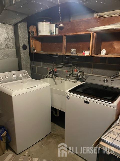 55 Murdock Street Fords, NJ 08863 - Photo 28 of 42 a utility room with dryer and washer