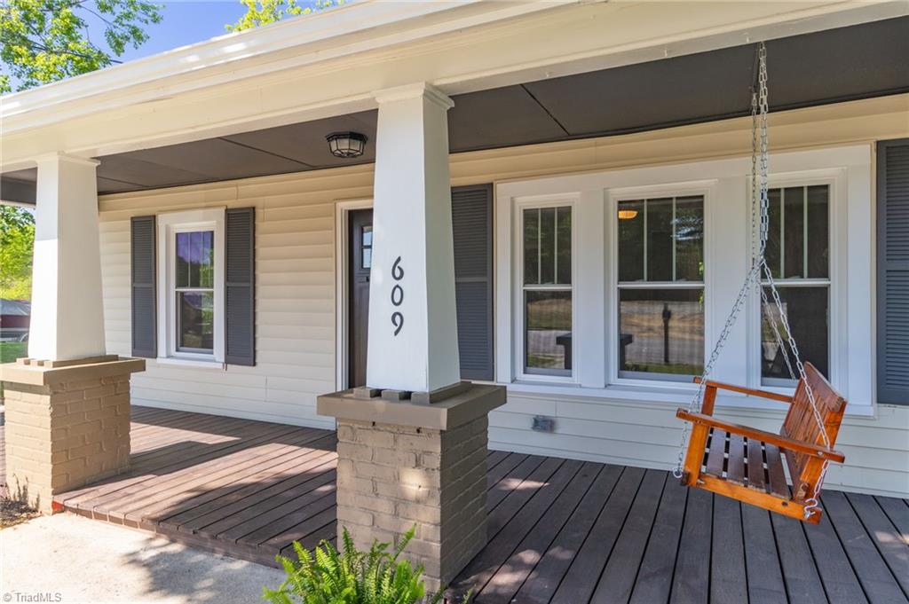 609 Delmont Street High Point, NC 27262 - Photo 4 of 23 Gallery Image 4