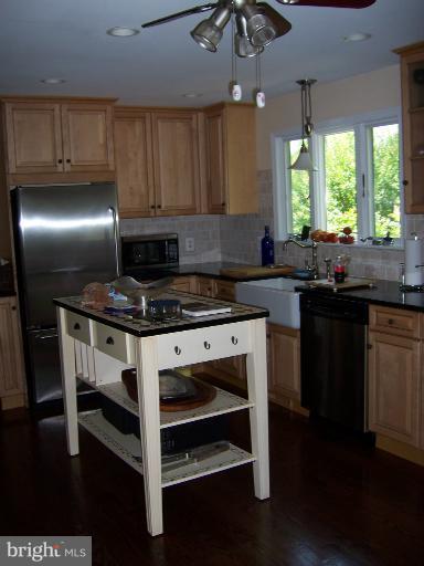 19263 Silcott Springs Road Purcellville, VA 20132 - Photo 16 of 24 Kitchen