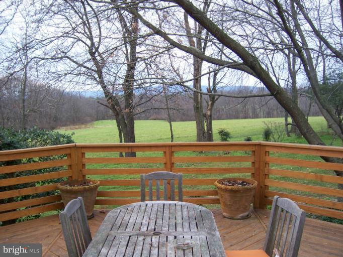 19263 Silcott Springs Road Purcellville, VA 20132 - Photo 5 of 24 View