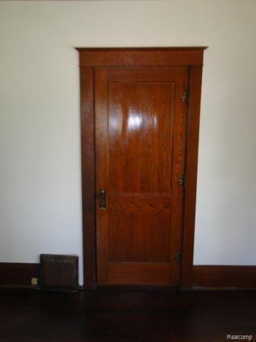 12060 West Mount Morris Road Flushing, MI 48433 - Photo 19 of 51 Beautiful Original Woodwork