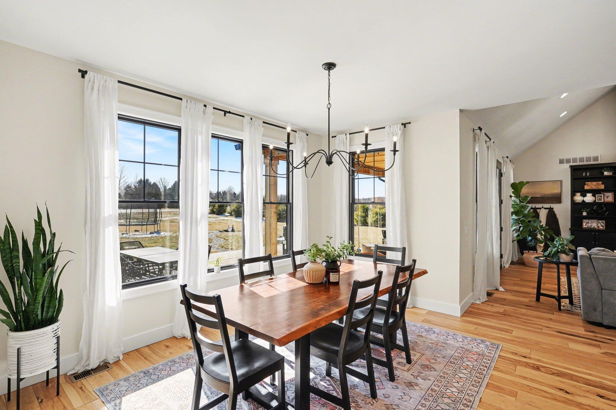 7433 Walsh Road Dexter, MI 48130 - Photo 12 of 48 004_file_2510