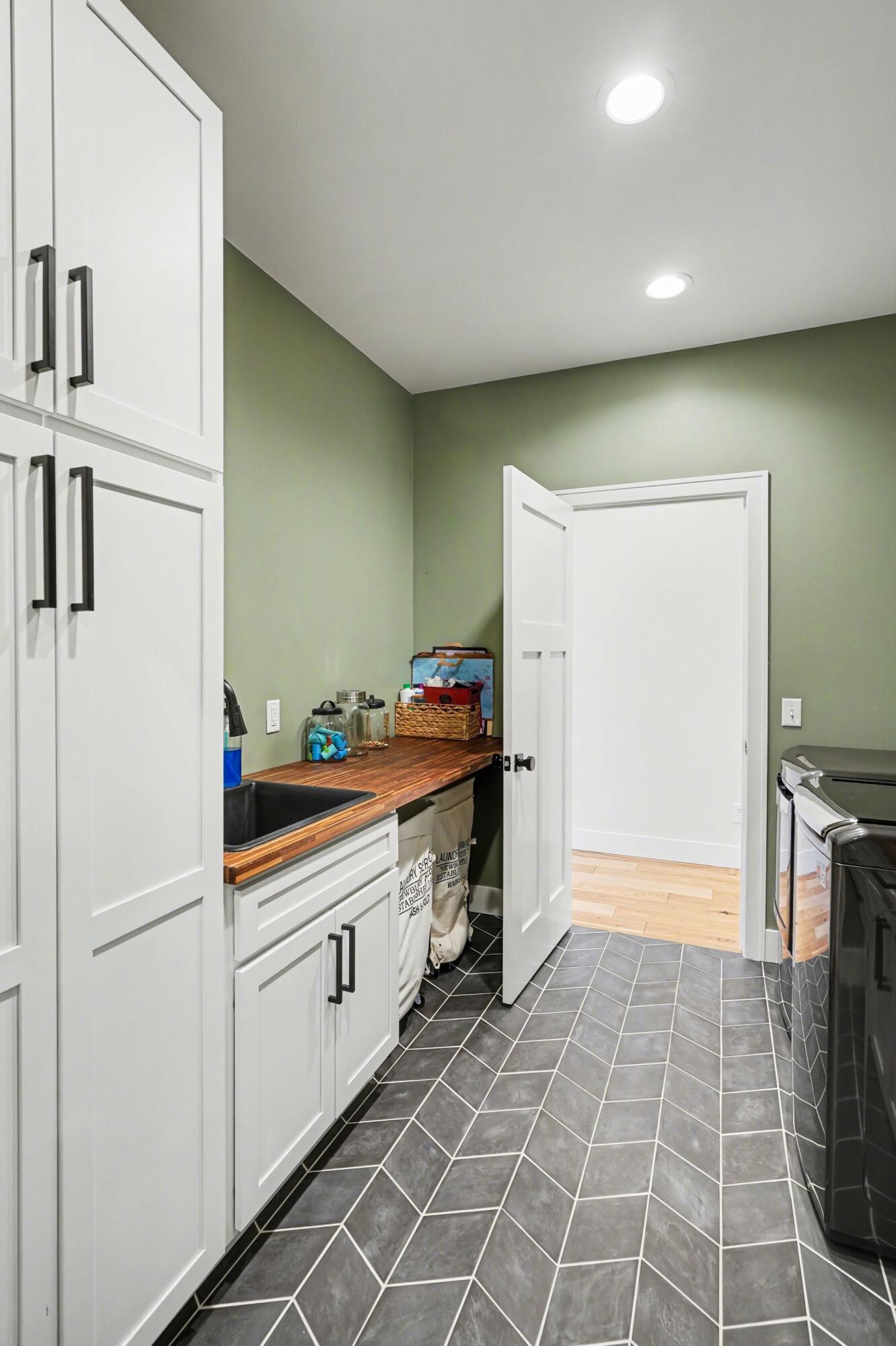 7433 Walsh Road Dexter, MI 48130 - Photo 30 of 48 031_file_6361