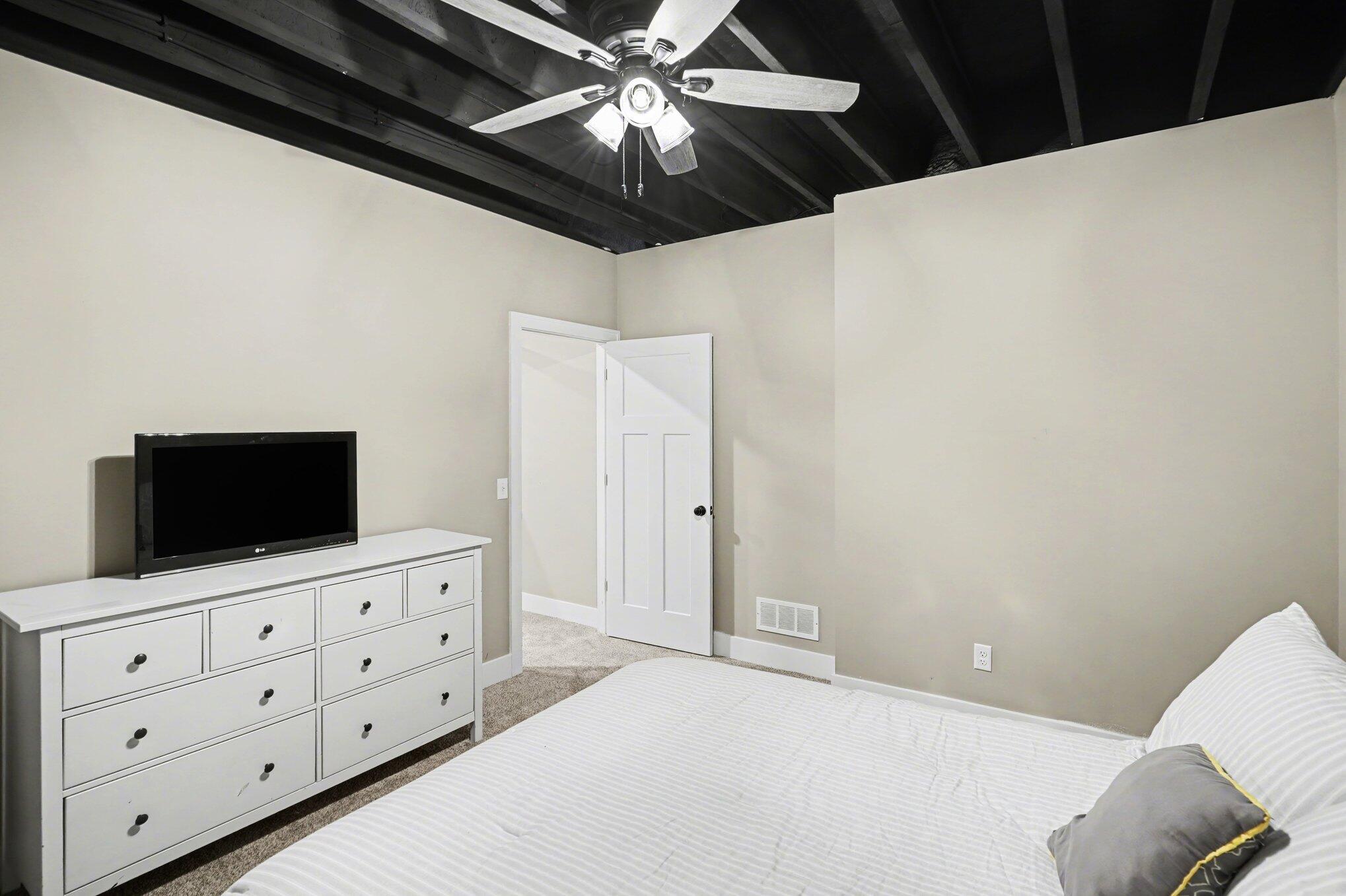 7433 Walsh Road Dexter, MI 48130 - Photo 36 of 48 034_file_6665