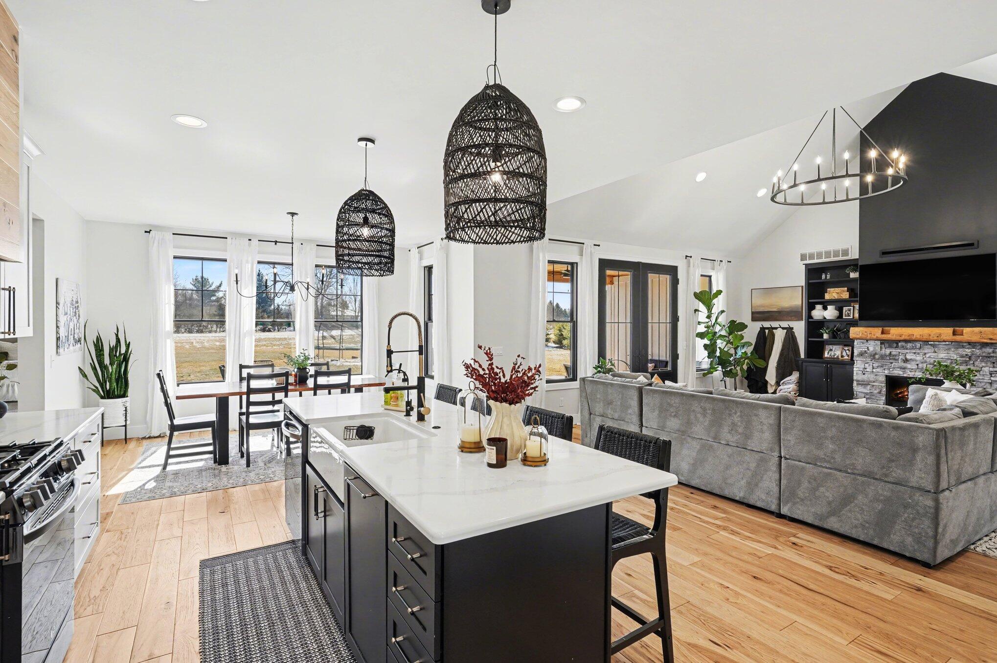 7433 Walsh Road Dexter, MI 48130 - Photo 9 of 48 008_file_6492