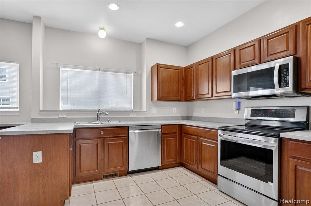 22680 Goddard Road Taylor, MI 48180 - Photo 15 of 39