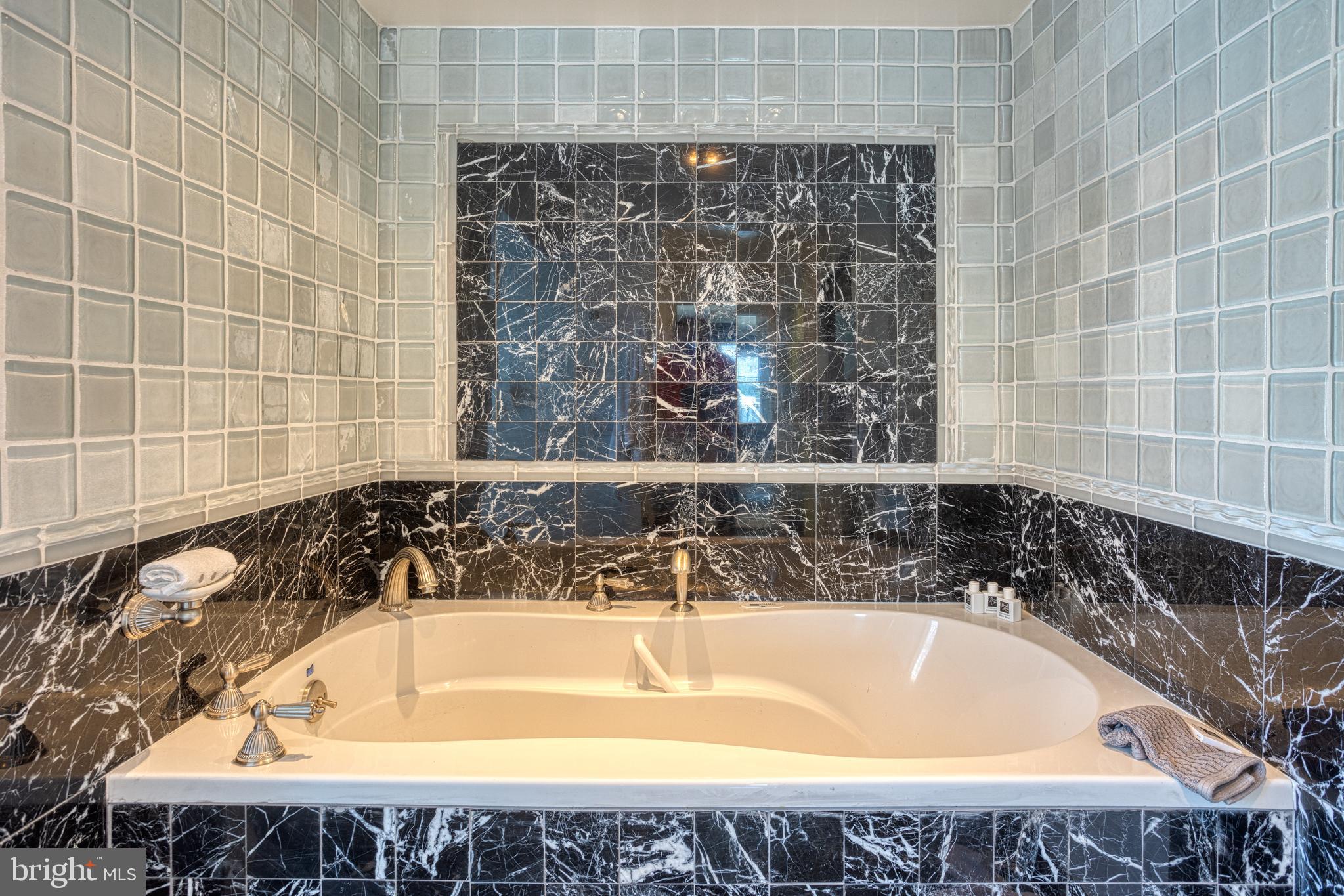 8 Horn Point Court Annapolis, MD 21403 - Photo 15 of 33
