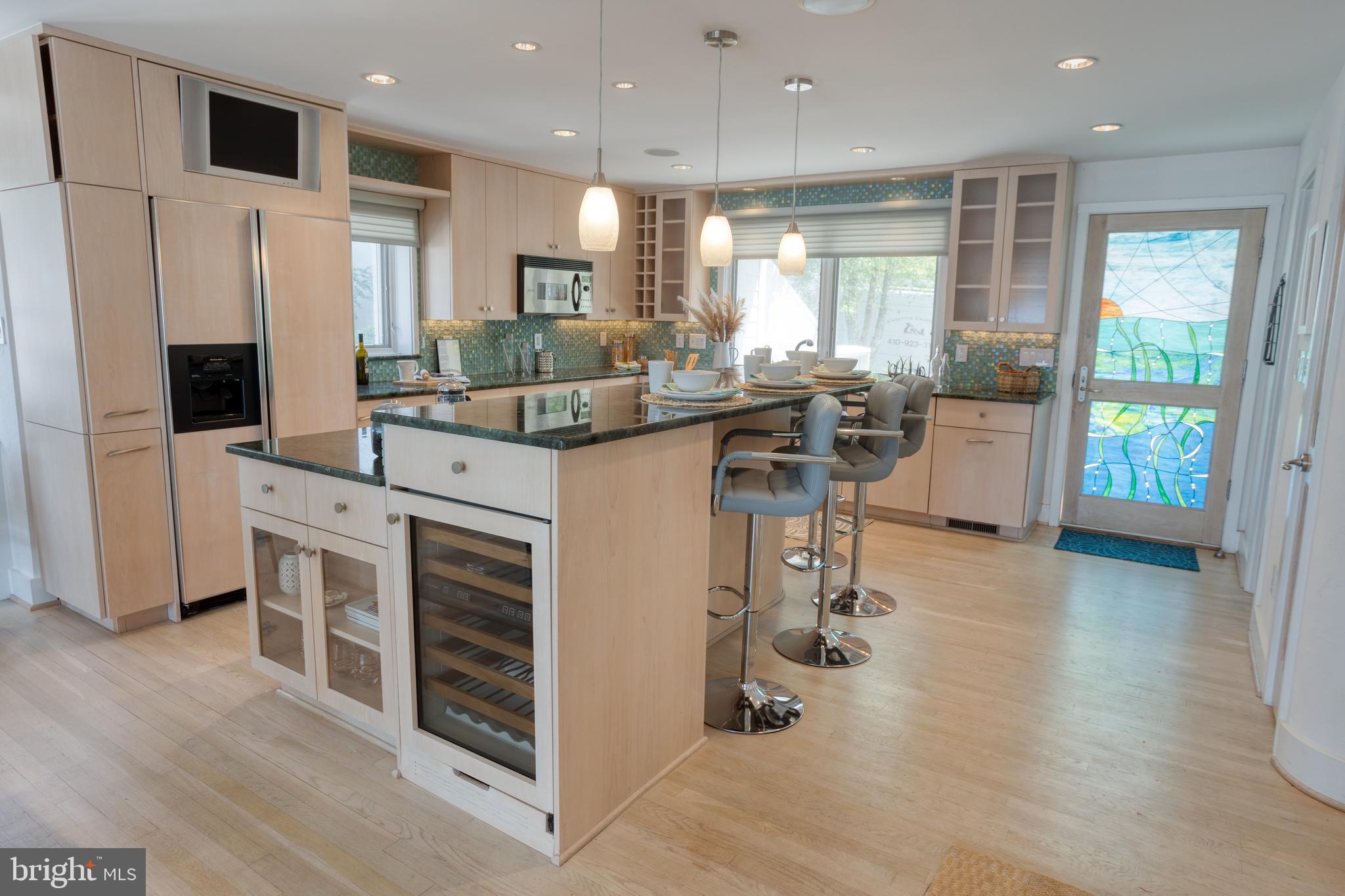 8 Horn Point Court Annapolis, MD 21403 - Photo 10 of 33