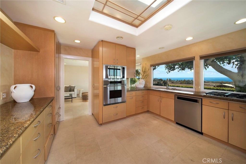 33681 Windlass Drive Dana Point, CA 92629 - Photo 6 of 42