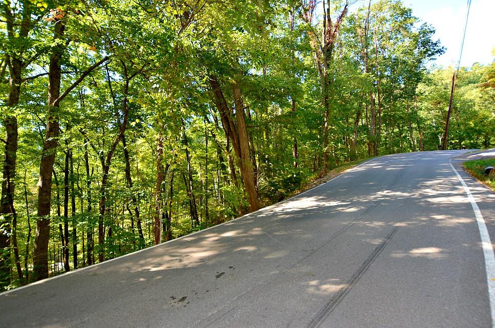 2084 Bluff Mountain Road Sevierville, TN 37876 - Photo 8 of 10 H