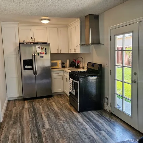 $799,990 | 7418 Amigo Avenue, Reseda, CA 91335