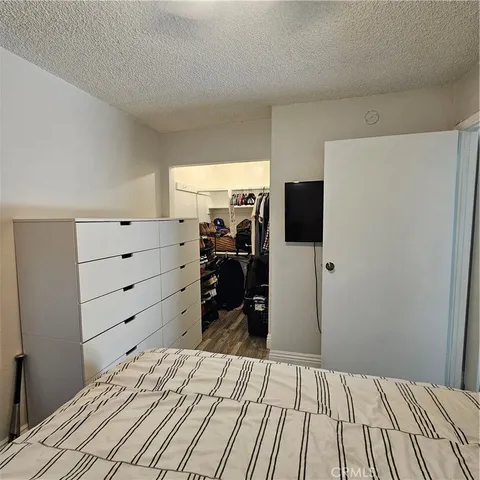 $799,990 | 7418 Amigo Avenue, Reseda, CA 91335