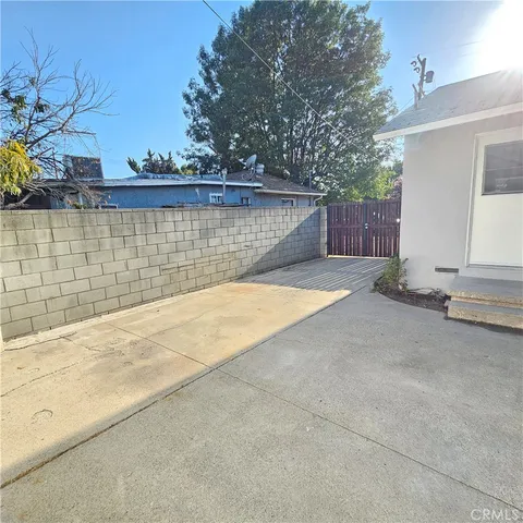 $799,990 | 7418 Amigo Avenue, Reseda, CA 91335
