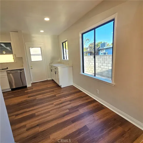 $799,990 | 7418 Amigo Avenue, Reseda, CA 91335