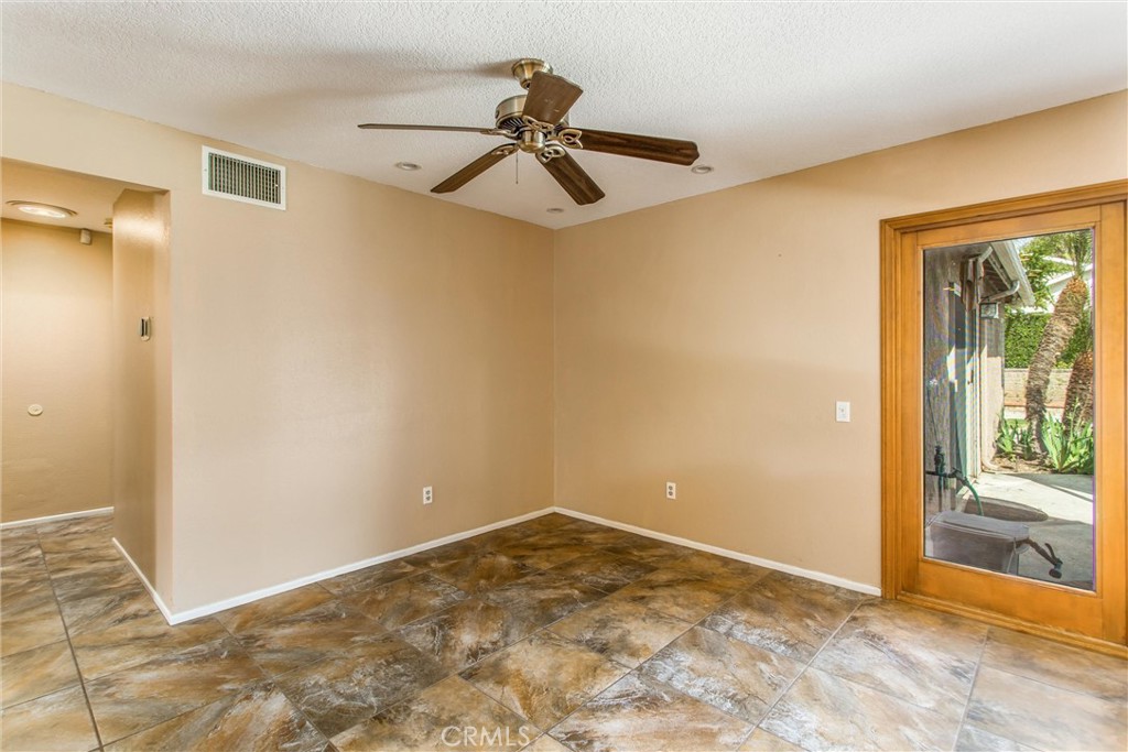 332 Mitchell Way Redlands, CA 92374 - Photo 16 of 51