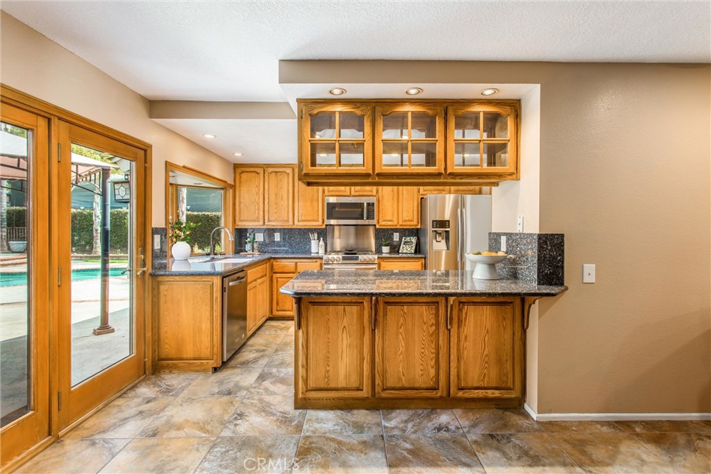 332 Mitchell Way Redlands, CA 92374 - Photo 19 of 51