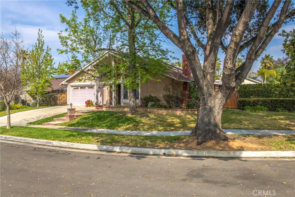 332 Mitchell Way Redlands, CA 92374 - Photo 2 of 51