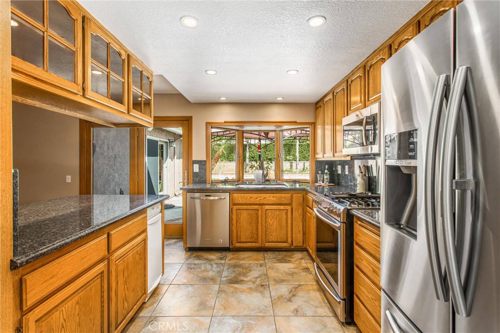 332 Mitchell Way Redlands, CA 92374 - Photo 22 of 51