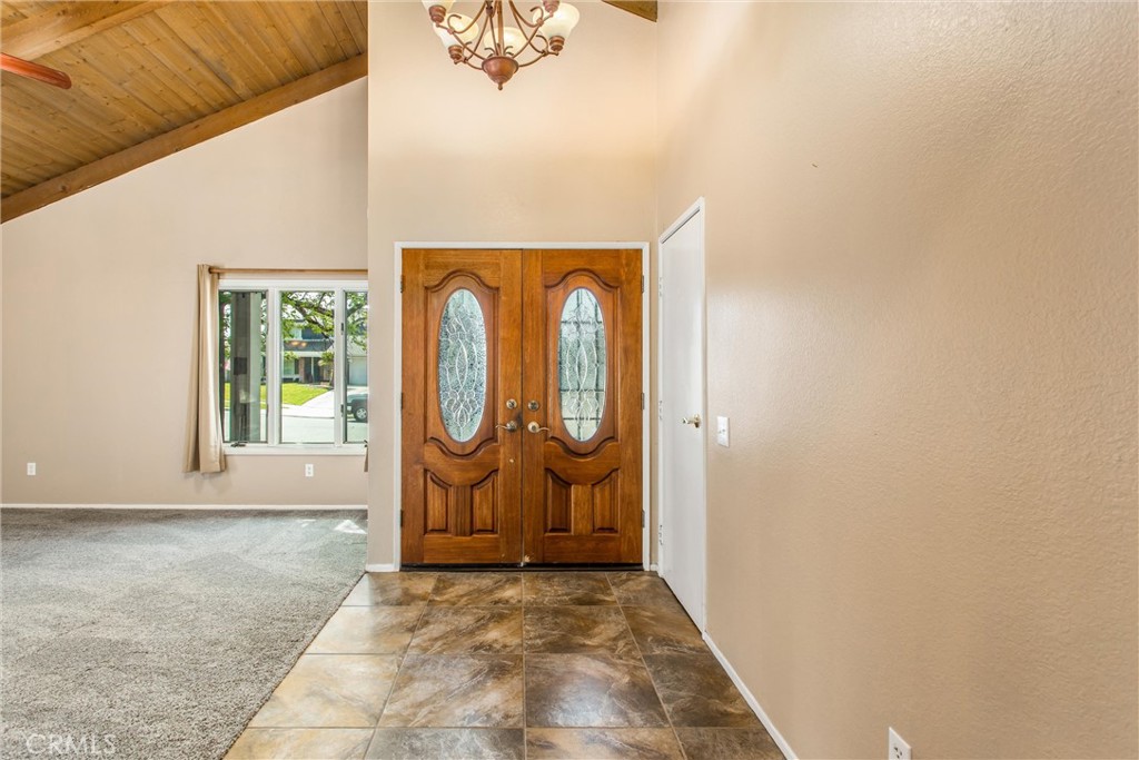 332 Mitchell Way Redlands, CA 92374 - Photo 5 of 51