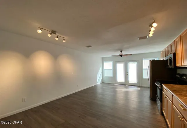 $1,500 | 4455 West 19th Street, Unit 16, Panama City, FL 32405