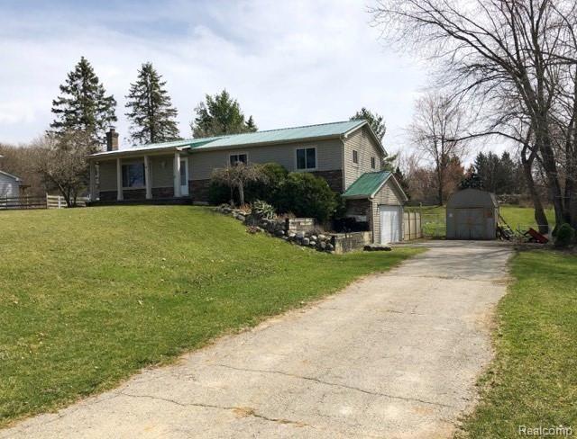 11932 Dunham Road Hartland, MI 48353 - Photo 1 of 29 58378160_1092033904320420_3192628218238599168_n.jpg