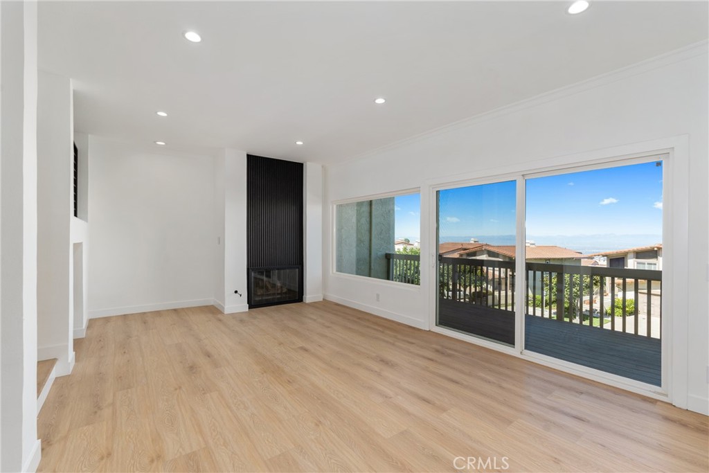 15 Hilltop Circle Rancho Palos Verdes, CA 90275 - Photo 22 of 40 a view of livingroom with furniture