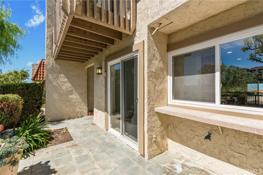 15 Hilltop Circle Rancho Palos Verdes, CA 90275 - Photo 8 of 40 a view of a door of the house
