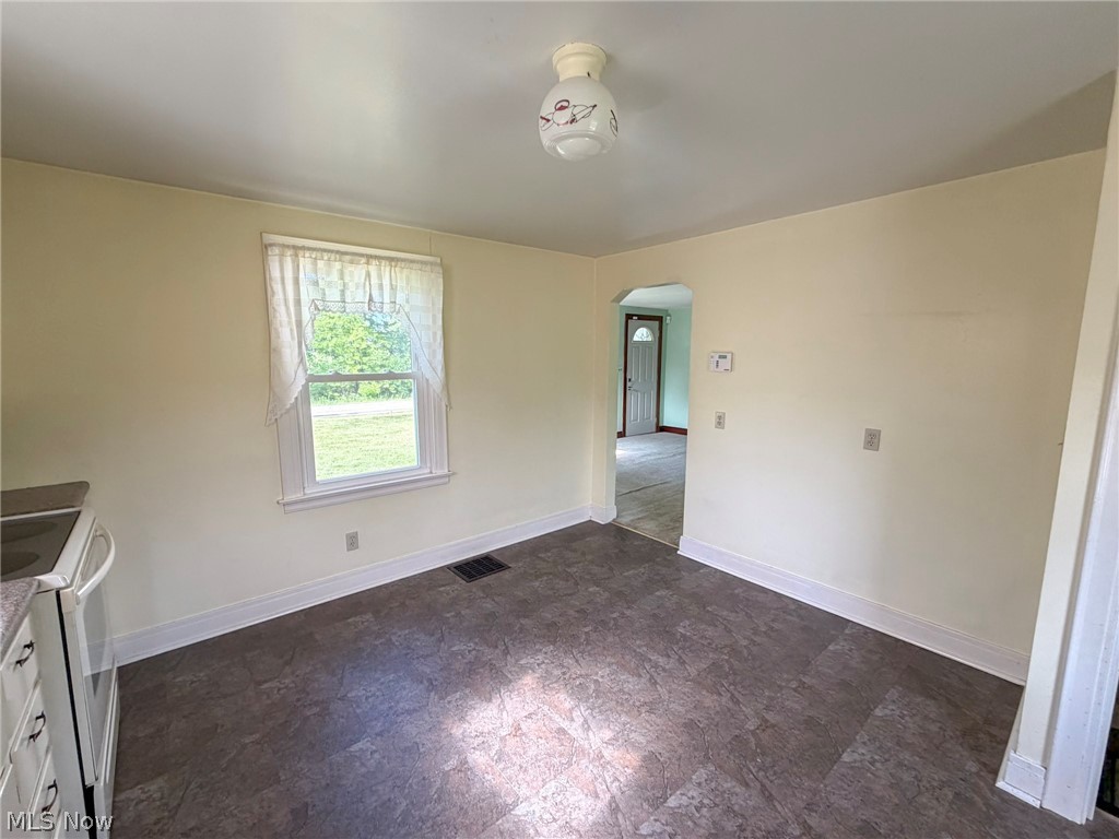 4453 Herner County Line Road Southington, OH 44470 - Photo 8 of 24