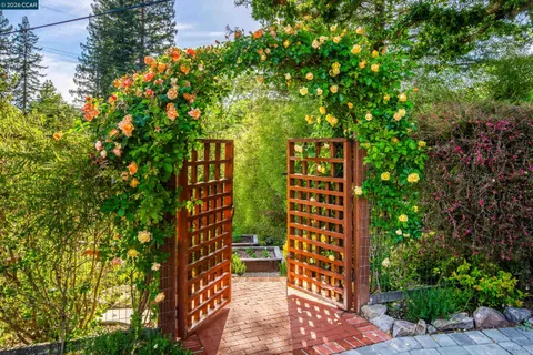 $2,495,000 | 3926 South Peardale Drive, Lafayette, CA 94549