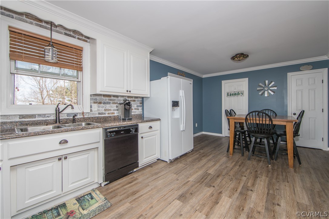 11517 Courthouse Road Dinwiddie, VA 23841 - Photo 8 of 25 Eat In Kitchen