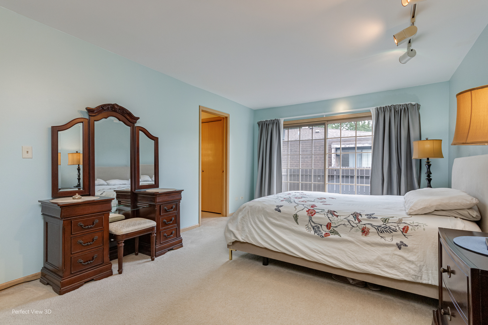 1020 Deerfield Road Highland Park, IL 60035 - Photo 11 of 29 a bedroom with bed and windows
