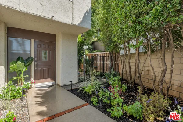 $919,900 | 603 Racquet Club Lane, Thousand Oaks, CA 91360