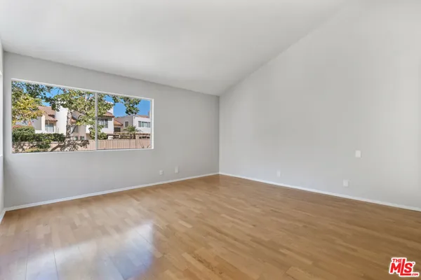 $919,900 | 603 Racquet Club Lane, Thousand Oaks, CA 91360