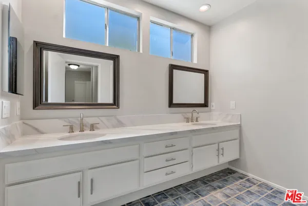 $919,900 | 603 Racquet Club Lane, Thousand Oaks, CA 91360