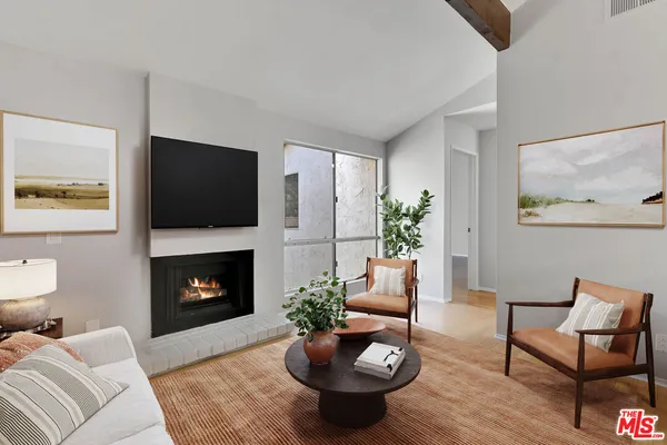 $919,900 | 603 Racquet Club Lane, Thousand Oaks, CA 91360