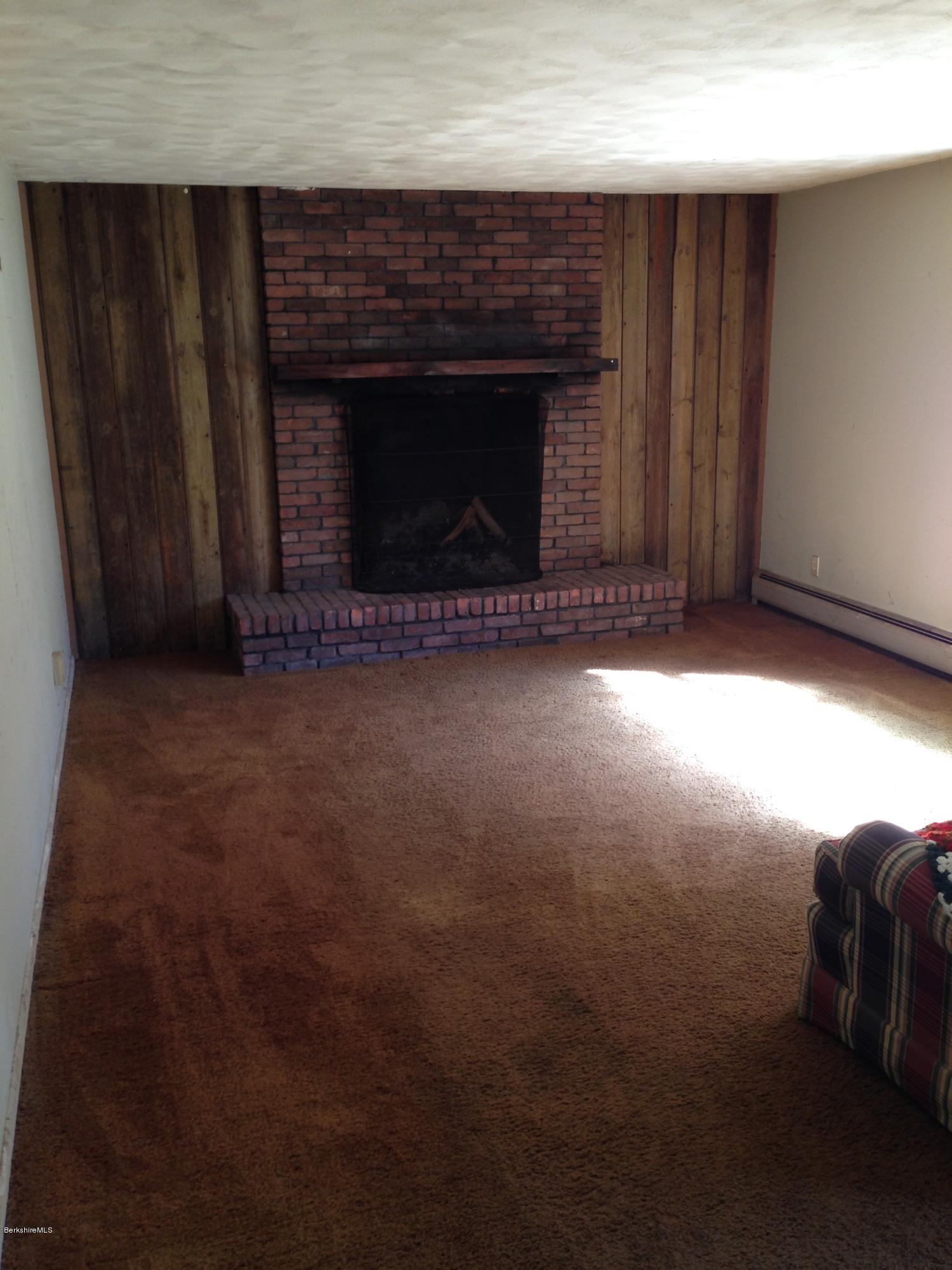 94 Ingalls Road Cheshire, MA 01225 - Photo 3 of 25 Living Room