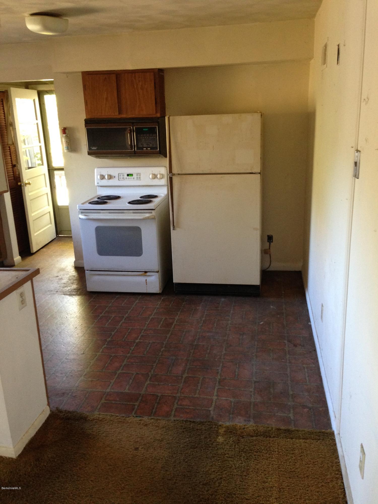 94 Ingalls Road Cheshire, MA 01225 - Photo 4 of 25 Kitchen