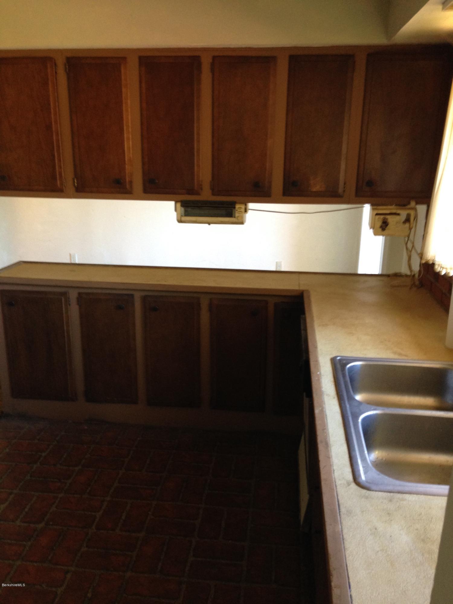 94 Ingalls Road Cheshire, MA 01225 - Photo 5 of 25 Kitchen