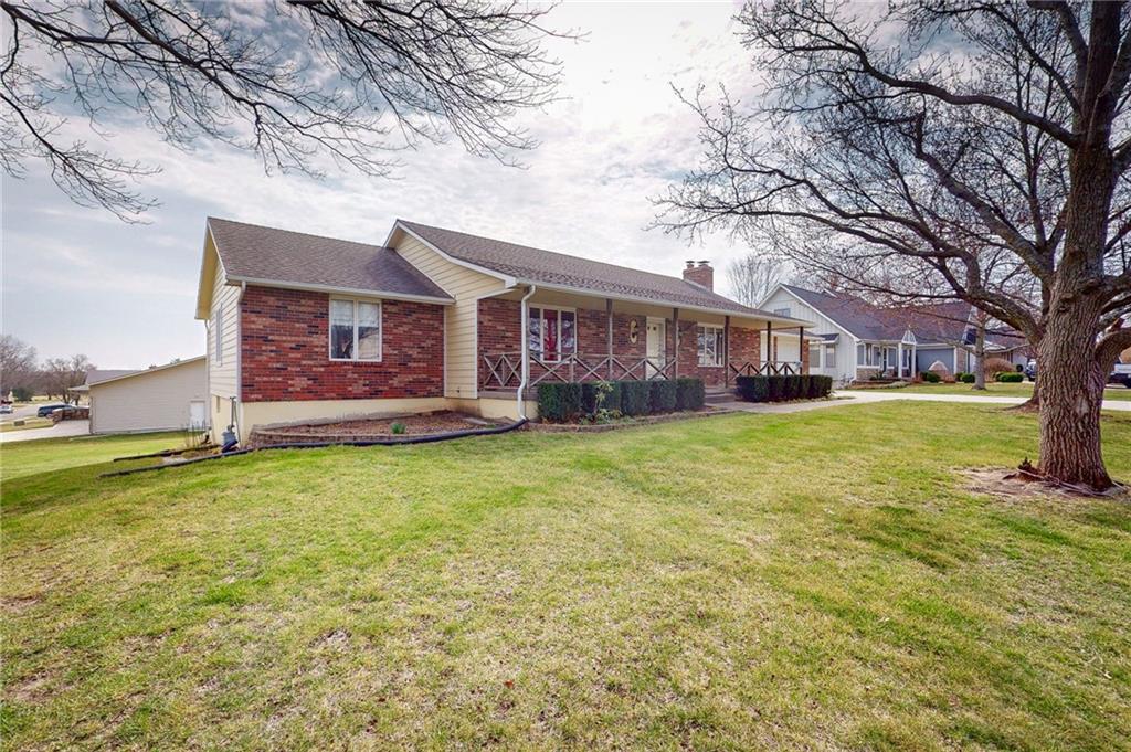 105 Toucan Street Raymore, MO 64083 - Photo 3 of 50