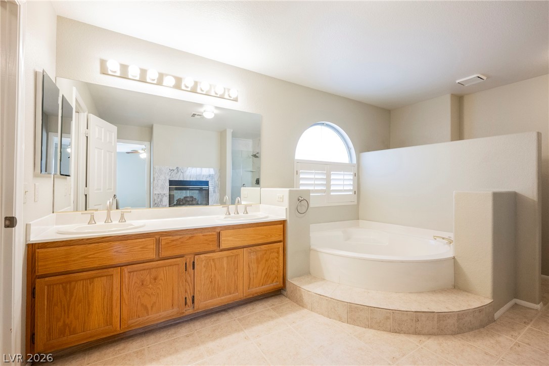 1510 Tree Top Court Henderson, NV 89014 - Photo 47 of 97 Primary Dule Sink Bath