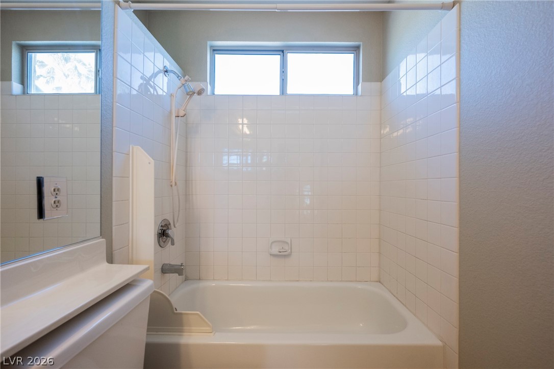 1510 Tree Top Court Henderson, NV 89014 - Photo 60 of 97 Upstairs 2nd Bathroom tub/shower combo